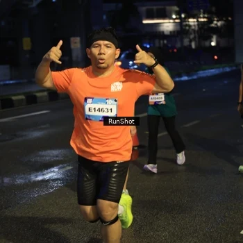Runner Photo 7904751