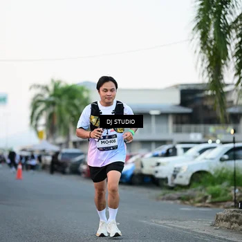 Runner Photo 7904763