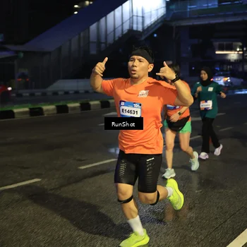 Runner Photo 7904767