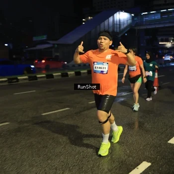 Runner Photo 7904774