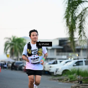 Runner Photo 7904777
