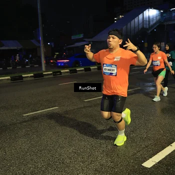 Runner Photo 7904789