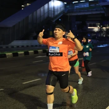 Runner Photo 7904793