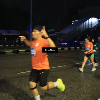 Runner Photo 7904799