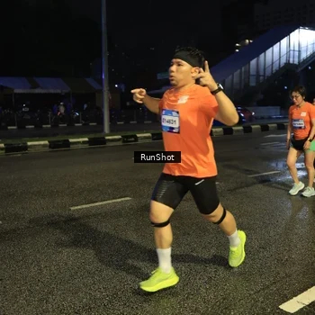 Runner Photo 7904805