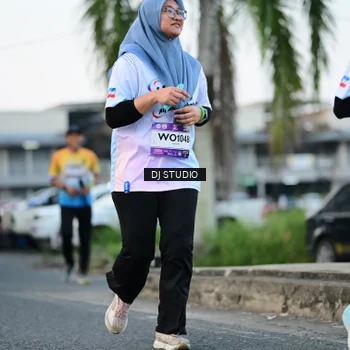 Runner Photo 7904864