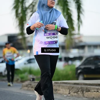 Runner Photo 7904875