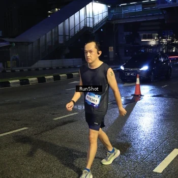 Runner Photo 7904879