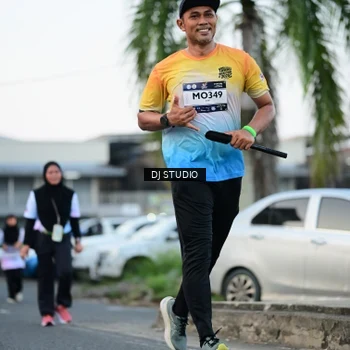 Runner Photo 7904884