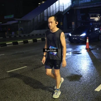 Runner Photo 7904885