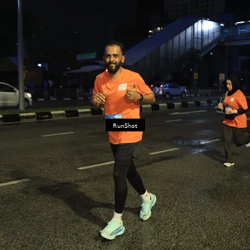 Runner Photo 7904978