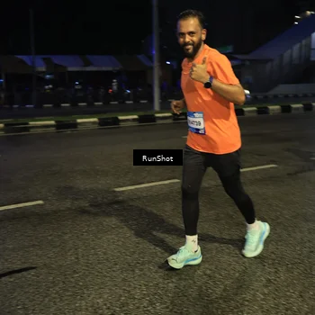 Runner Photo 7904994