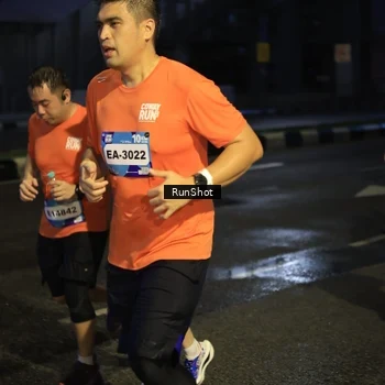 Runner Photo 7904999