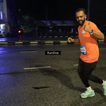Runner Photo 7905007