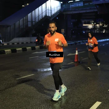 Runner Photo 7905038