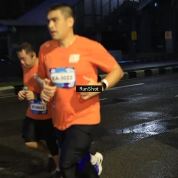 Runner Photo 7905043