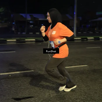 Runner Photo 7905046