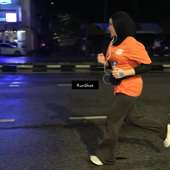 Runner Photo 7905052