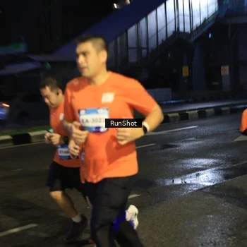 Runner Photo 7905062