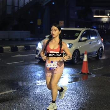 Runner Photo 7905088