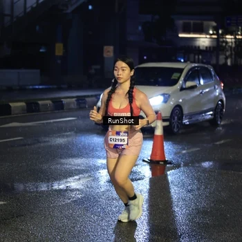 Runner Photo 7905094