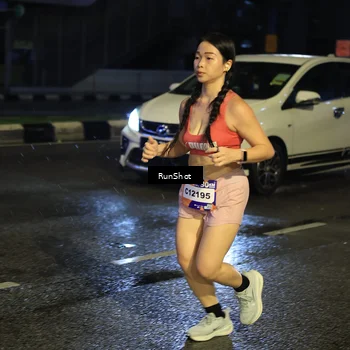 Runner Photo 7905110