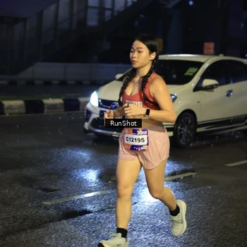 Runner Photo 7905115