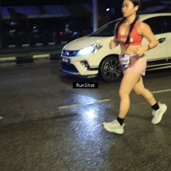 Runner Photo 7905151