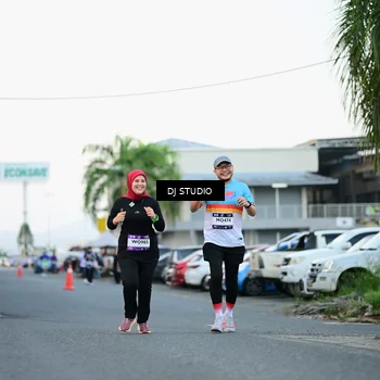 Runner Photo 7905156