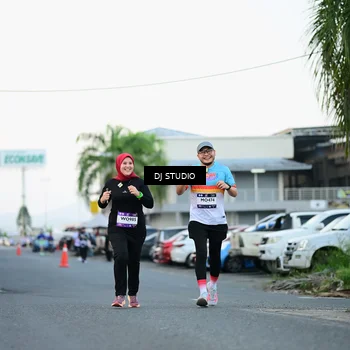 Runner Photo 7905160