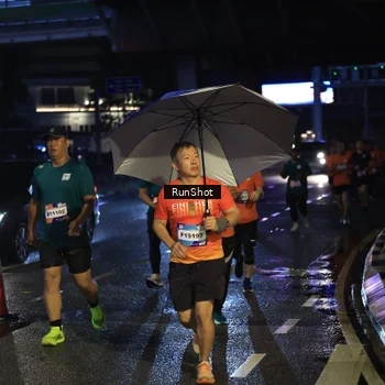 Runner Photo 7905171