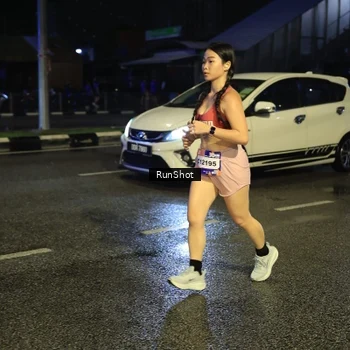 Runner Photo 7905179