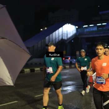 Runner Photo 7905270