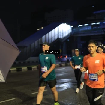 Runner Photo 7905273