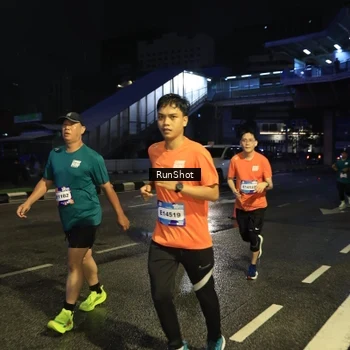 Runner Photo 7905280