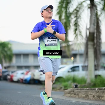 Runner Photo 7905284