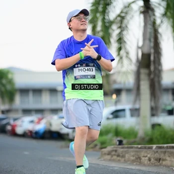 Runner Photo 7905287