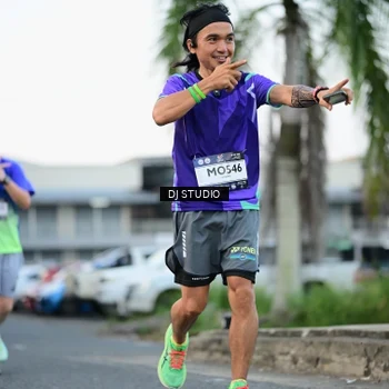 Runner Photo 7905291