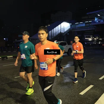 Runner Photo 7905293