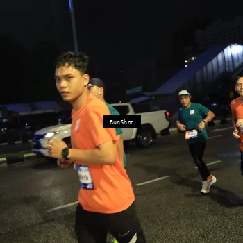 Runner Photo 7905315