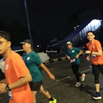Runner Photo 7905321