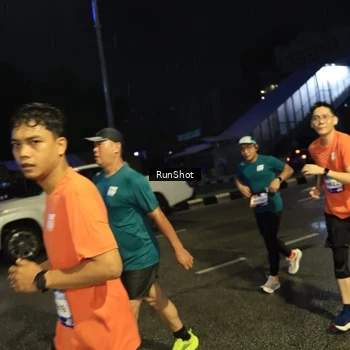 Runner Photo 7905322