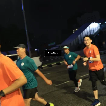 Runner Photo 7905325