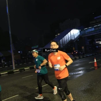Runner Photo 7905333