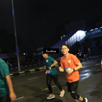 Runner Photo 7905334
