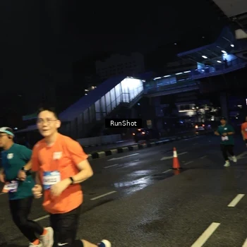 Runner Photo 7905336