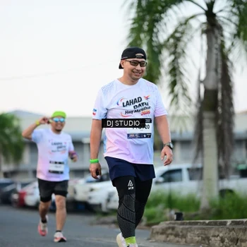 Runner Photo 7905337