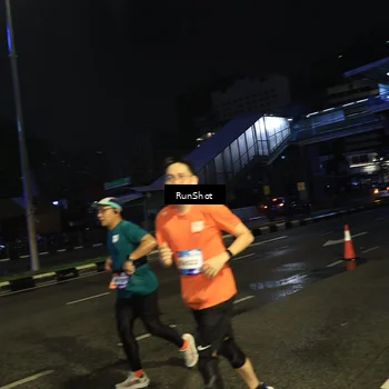 Runner Photo 7905338