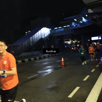 Runner Photo 7905341