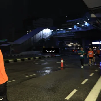 Runner Photo 7905343